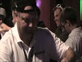 Esa Tikkanen pokeripöydässä. Käynnissä Esan oma Tiki-Talk.