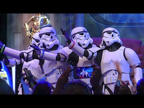 Stormtroopers sing %22Let It Go%22 from Frozen in song medley at Star Wars Weekends 2014