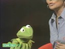 Sesame Street: Lena Horne And Kermit Sing Bein' Green