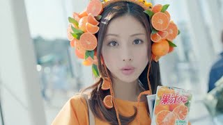 石原さとみ出演／果汁グミ新CM『ヘッドホンみかん』編（15秒）