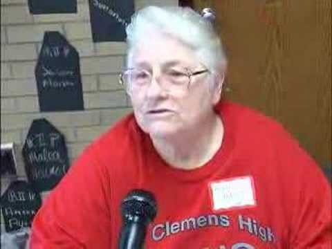 Mount Clemens High School Alumni