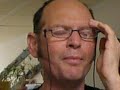 la traditionnelle chanson du nouvel an par mon p�re et son tic d'enlever et remettre ses lunettes...