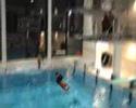 pellehyppy, 3 m ponnarilta eteenp�in voltti, clown jump
