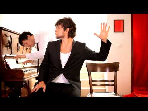 Chris Gall Trio feat. Enik - HELLO STRANGER