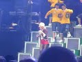 Gwen Stefani Hollaback Girl Live