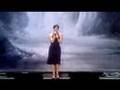 Lily Allen @ 2007 Swarovski Fashion Rocks  singing LDN 
