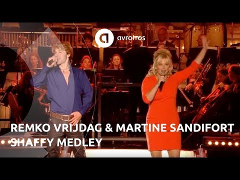 Sandifort - http://kunst.avro.nl Remko Vrijdag en Martine Sandifort zingen een Shaffy Medley. Met Shaffy Symfonia brachten Nederlandse artiesten en het orkest Holland Sy...
