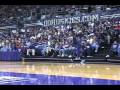 Isaiah Thomas soars to dunk contest win