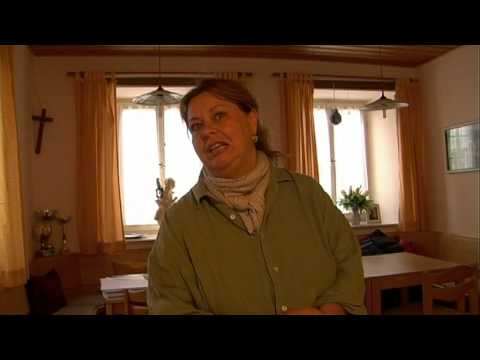 demenzfilme - Das Cafe Memory vom AWO Seniorenzentrum Traunreut ist ein wunderbarer Ort für Demenzkranke Menschen. Die Betroffenen verbringen dort einen erfüllten Nachmitt...