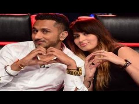 Yo Yo Honey Singh Introduces HIS WIFE Shalini to the WORLD