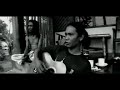 Lagu Ragae - hitam putihnya sebuah karya seni Lagu Ragae - hitam putihnya sebuah karya seni