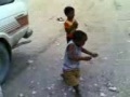 أطفال سودانيون يرقصون بطريقة جميلة .. 18-4-2008الراب السوداني ... رقصة سودانية غربية