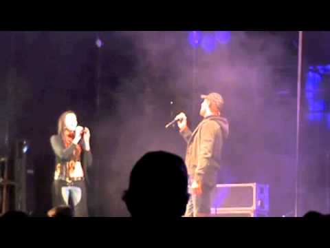 Katryn sing Toe Stop my Hart saam met Jay