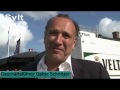www.sylt-tv.com Die Promis strömten in die Whiskeymeile nach Kampen auf Sylt.. Denn einer der ältesten und angesagtesten Clubs in ganz Deutschland und erst recht auf Sylt feierte seinen 50. Geburtstag. Das Pony im Strönwai im Kampen, hatte geladen und Wolfgang Joop, Cosma Shiva Hagen und Janin Reinhardt feierten ausgiebig.
