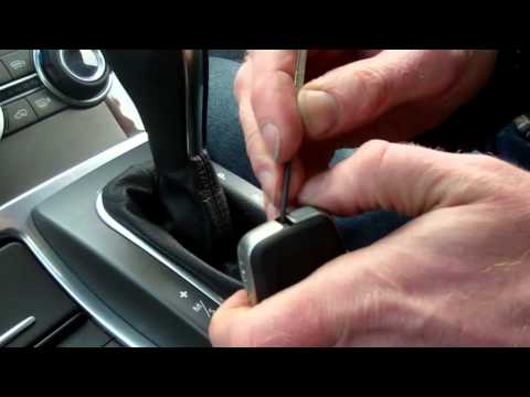 How to replace keyfob battery on Range Rover Sport 2010