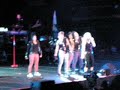 Avril Lavigne sings i dont have to try Avril Lavigne sings i dont have to try