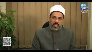 هل يجب على المرأة أن تضع الحجاب على رأسها أثناء تلاوة القرآن الكريم في البيت؟