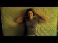 una donna compie un percorso di purificazione interiore passando attraverso l'illusione, l'abbandono, le ansie della gravidanza, le fatiche e le gioie del parto, arrivando al recupero del piacere della comunicazione umana.

regia: criminale & miss c. 
interpreti: miss c
durata: 19 minuti
colore/bianco e nero
muto con musica