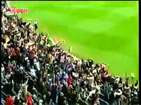 SACHIN RAMESH TENDULKAR '' THE GOD OF CRICKET ''
