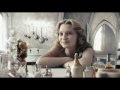 Алиса и Белая Королева - фрагмент фильма