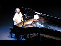 Mi è piaciuto un video di @YouTube: http://t.co/gmA2bpQjza Stefano Bollani - Parodia Capossela - Vasco Rossi
