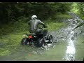 chute de quad dans la boue + éclaboussures