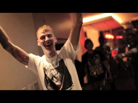 Machine Gun Kelly’s Surprise 22nd Birthday | I Grind for Mine