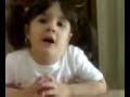 bambina neomelodica interpreta  una canzone di genny aprile