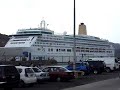 un crusero pasando las esclusas del canal de panama