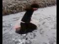 videos de jeroen zakt door ijs