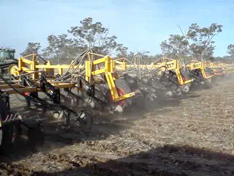 160ft Multiplanter planting/sowing around the trailer - Multi Farming Systems 