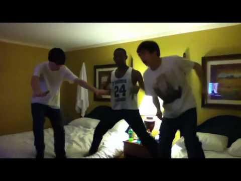 Model UN: Dancing In Hotel Room to Drake - I'm Ready For You