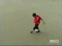 Un pote qui d�chire avec le ballon rond!!