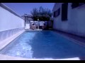 Course dans la piscine