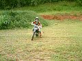 Ruy XT225 tentando empina na lama HUAHUAHUA Ruy XT225 tentando empina na lama HUAHUAHUA
