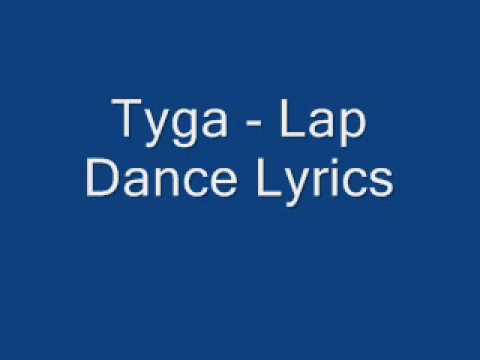 SHAKING BIG ASS LAP DANCE