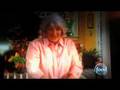 Paula Deen Eats a Poblano Pepper
