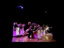 
benny golson & the barcelona jazz orchestra
?the big band music of benny golson? 
benny golson - saxo y direcci�n;
 iv� oll�, dennis hern�ndez, roqui albero, juan de diego ? trompetas; 
dani alonso, jordi gim�nez,josep tutusaus, sergi verg�s ? trombones; 
victor de diego - saxo alto, soprano y flauta; guim garcia - saxo alto y flauta; enrique oliver  - saxo tenor; xavier figuerola - saxo tenor, clarinete y flauta; joan chamorro - saxo bar�tono
ignasi terraza ? piano; manel �lvarez ? contrabajo; jean pierre derouard - bater�a