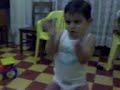 NI�O QUE SE CREE SPIDERMAN...