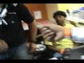 videos de Discipline-in-charge Junayd Latif regulates the water fountain