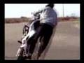 26-6-2008 www.BrunoCeriotti.com Wheelie en circulos!! :D