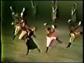 Angela Lansbury performs title song Mame in 1983 (Revival)