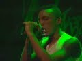 Tricky - Pumpkin (Live Montreux 2001) 3of13