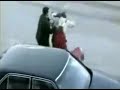 un homme fou furieux en turquie qui d�fonce le com�dien d'une cam�ra cach�e qui a fait semblant de renvers�e de la peinture sur la voiture de la victime. enfin victime qui devien ensuite acteur puisque il enchaine des coup de poings dans la tete du comedien m�me apr�s la decouverte de la farce. toutes les nouveaut�s musics hip-hop, dance, rock, electro, rap us & francais... avec clip, paroles, album, info... sur: musics-exclus.skyrock.com musics-exclus.skyrock.com