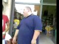 BATTIPAGLIA VIDEO DIVERTENTE GORILLA CHE BALLA IN CITTA