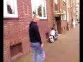 tutty-beim-versuch-ein-roller-zu-klauen.html