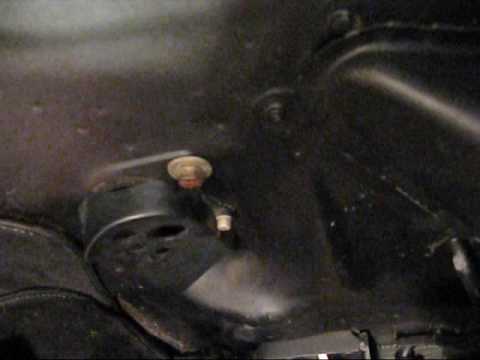 82 Porsche 911SC Master Cylinder Replacement – Part 3