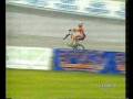 videos de Record dell'ora in impennata senza ruota (giugno 2004).