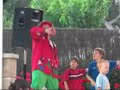 Benjis Peter mit dem Dreirad