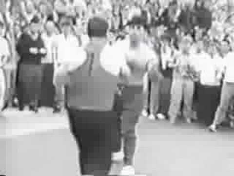 ダン・ルーニー対AneyマギンリーBareknuckleの戦い